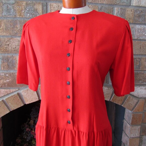 VINTAGE RED SILK DRESS, 10, SHORT SLEEVE, POCKETS, BLACK BUTTONS, 1980s, EUC - Picture 2 of 7